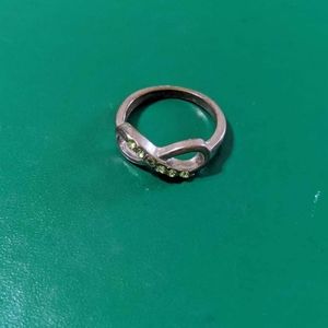 ⭐FREE WITH BUNDLE⭐Infinity ring with rhinestones